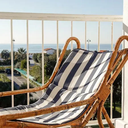 Elegante Attico Panoramico A 2 Passi Dal Mare Forte dei Marmi