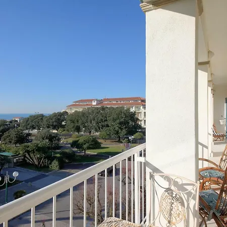 Elegante Attico Panoramico A 2 Passi Dal Mare
